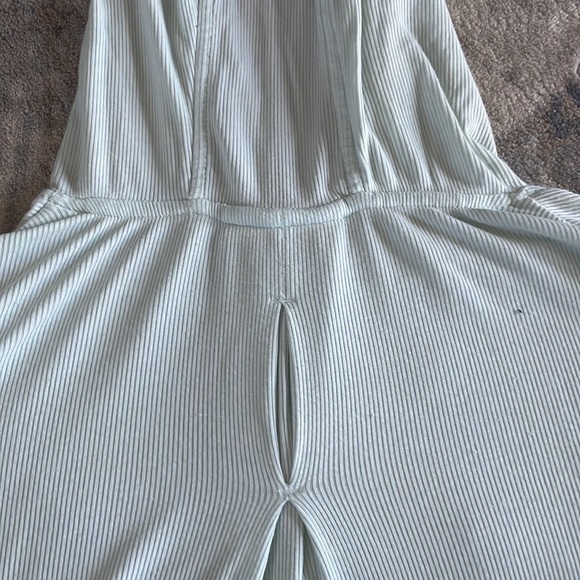 womens light sweatshirt - Picture 4 of 4